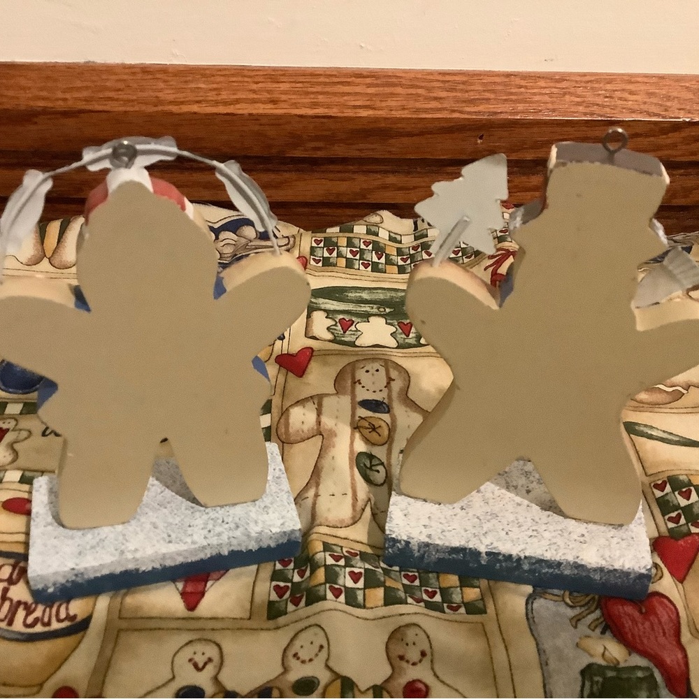 Set of 2 Gingerbread Men Decor - Picture 2 of 2